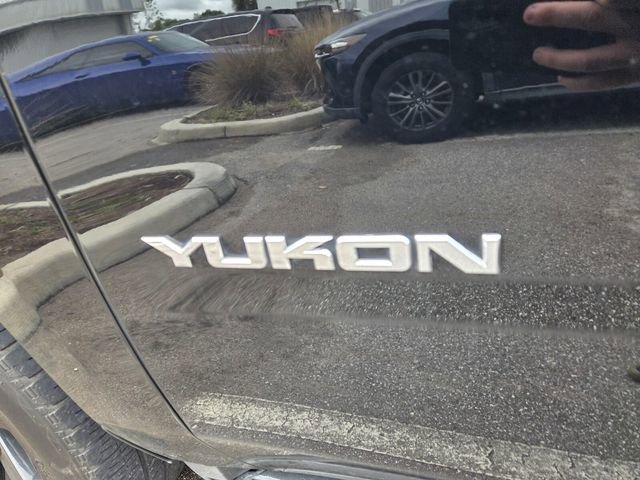 Used 2020 GMC Yukon SLT w/ Graphite Performance Edition image 3