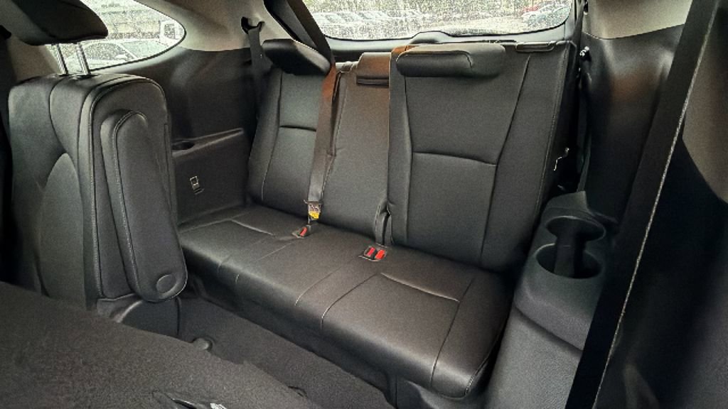 Used 2023 Toyota Highlander Platinum FWD image 34