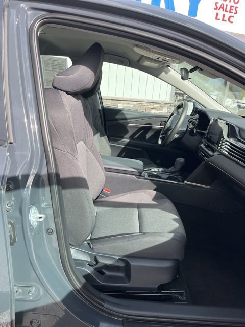 Used 2026 Toyota Camry LE FWD image 26