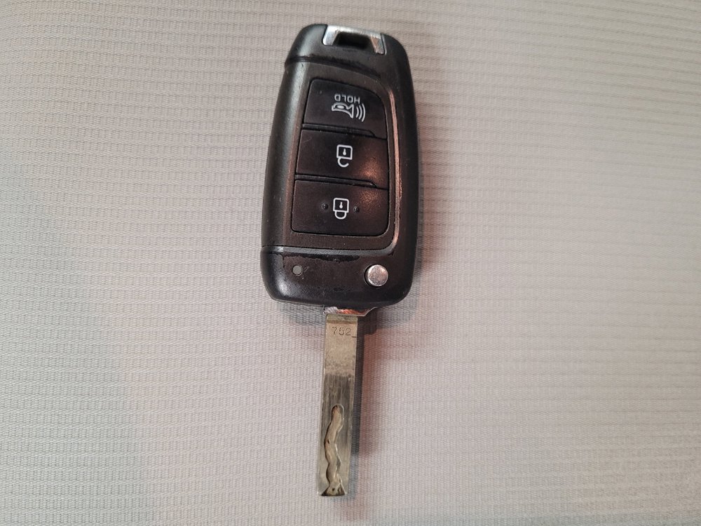 Used 2023 Hyundai Venue SEL FWD image 32