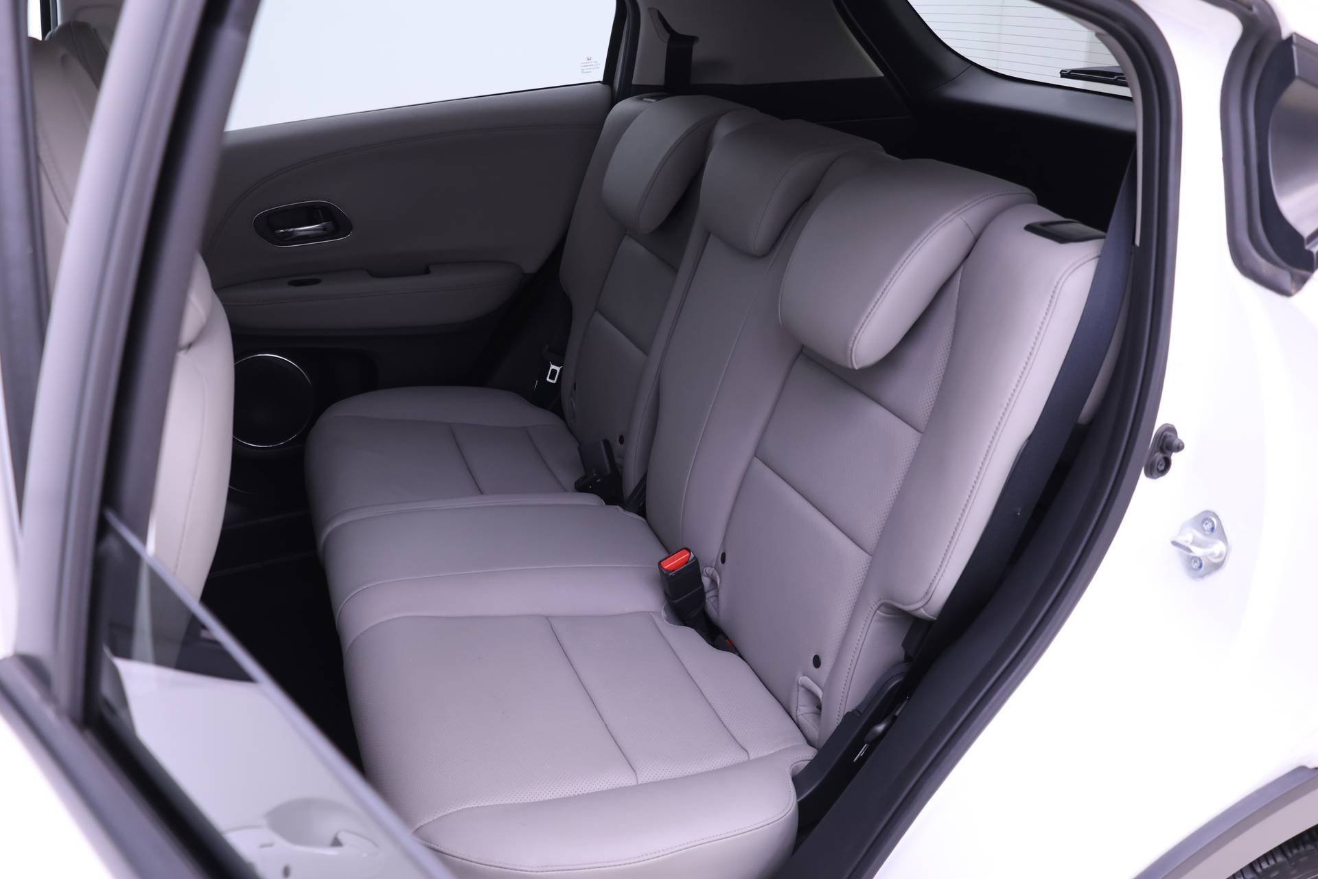 Used 2022 Honda HR-V EX-L image 9