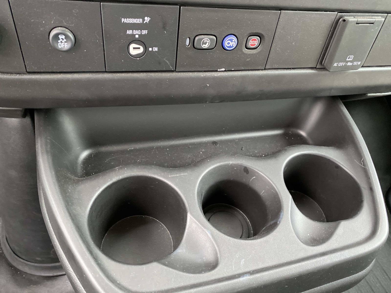 New 2023 GMC Savana 3500 w/ Power Convenience Package RWD image 8