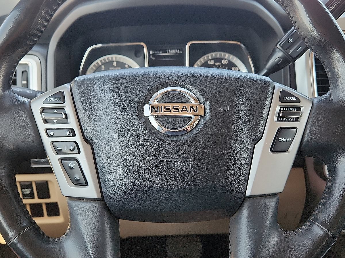 Used 2017 Nissan Titan SV AWD/4WD image 11