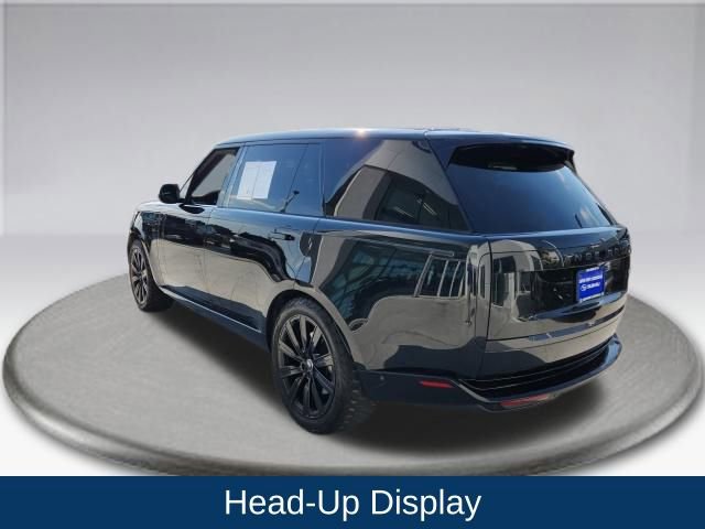 Used 2023 Land Rover Range Rover Long Wheelbase SE image 16