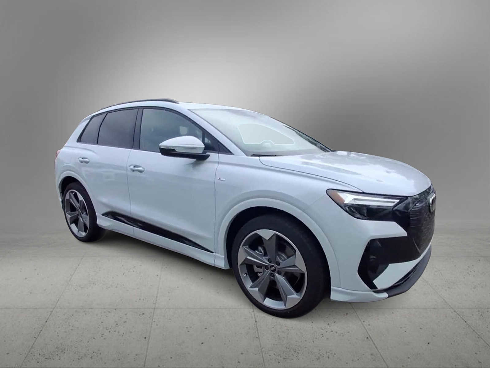 New 2025 Audi Q4 e-tron Premium Plus image 2