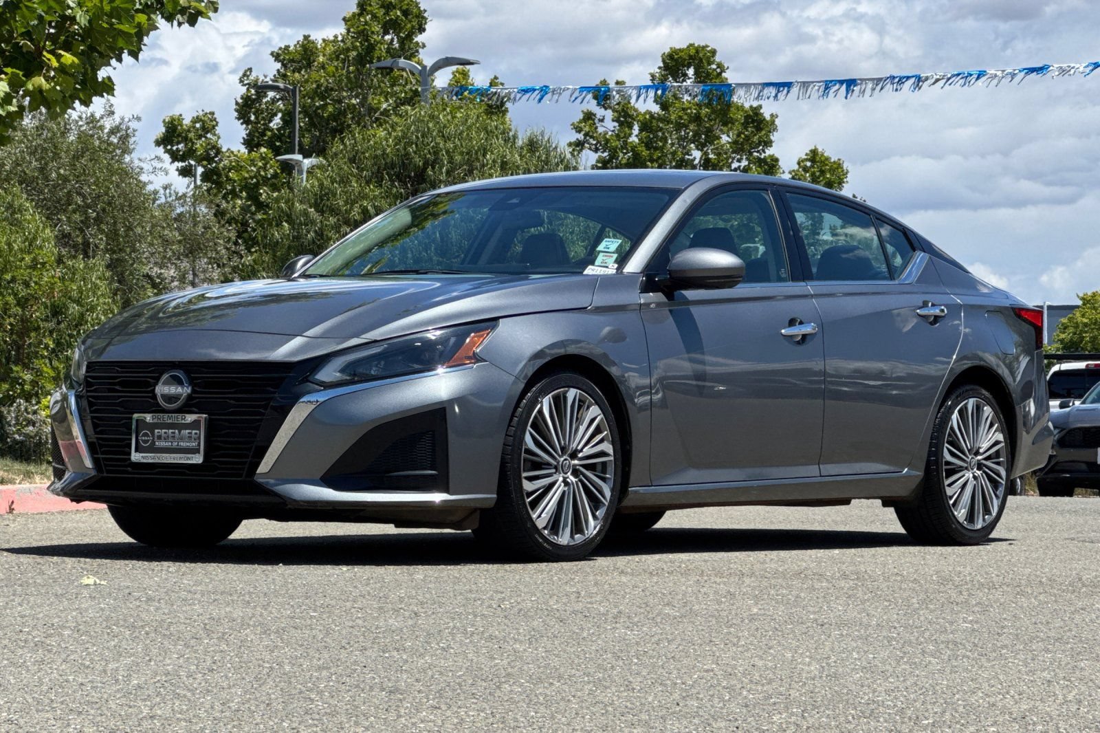 Certified 2023 Nissan Altima 2.5 SL FWD image 8