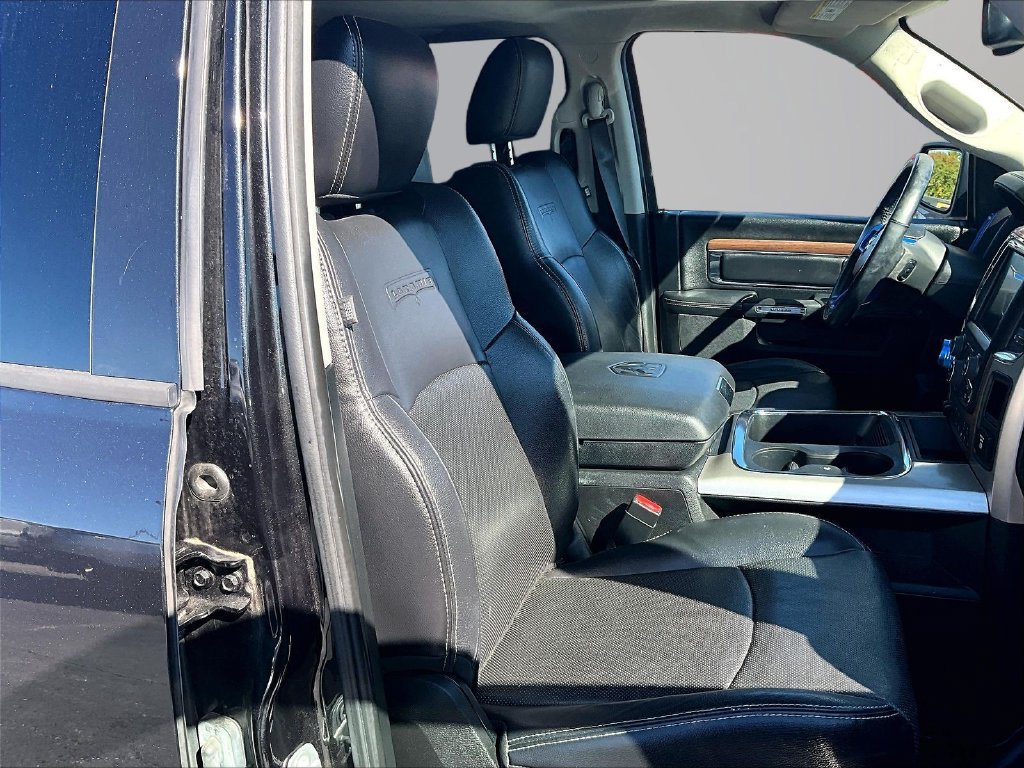 Used 2017 RAM 1500 Laramie w/ Convenience Group AWD/4WD image 7