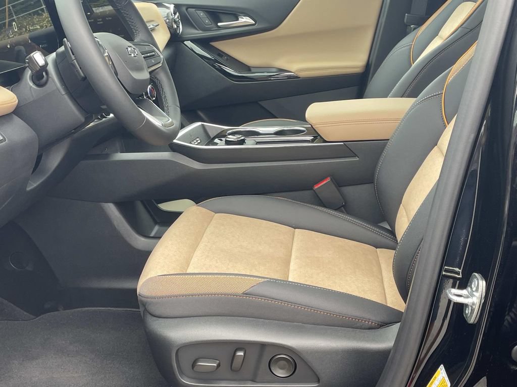 New 2026 Chevrolet Equinox ACTIV w/ Convenience Package III FWD image 16