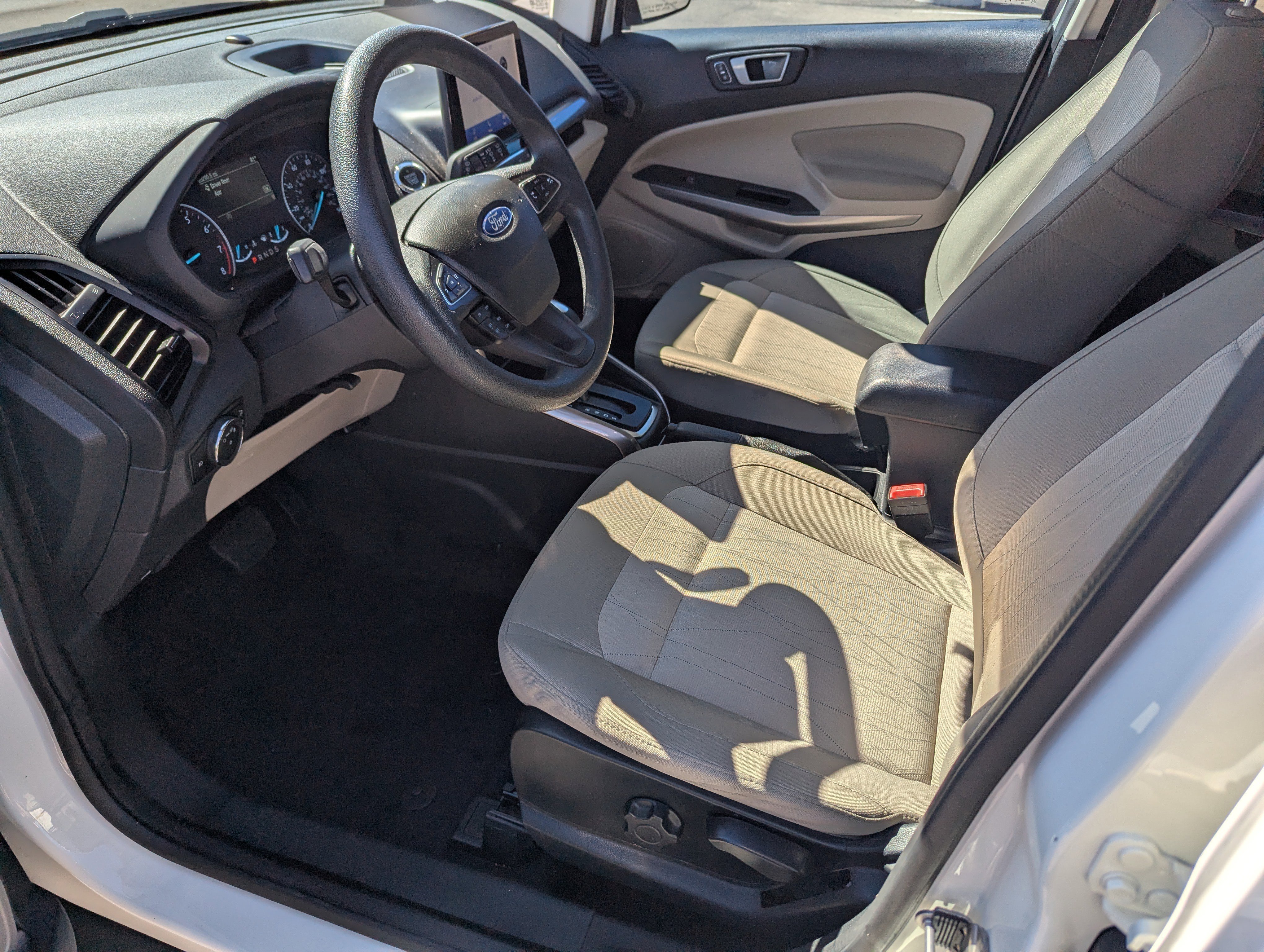 Used 2021 Ford EcoSport SE image 9