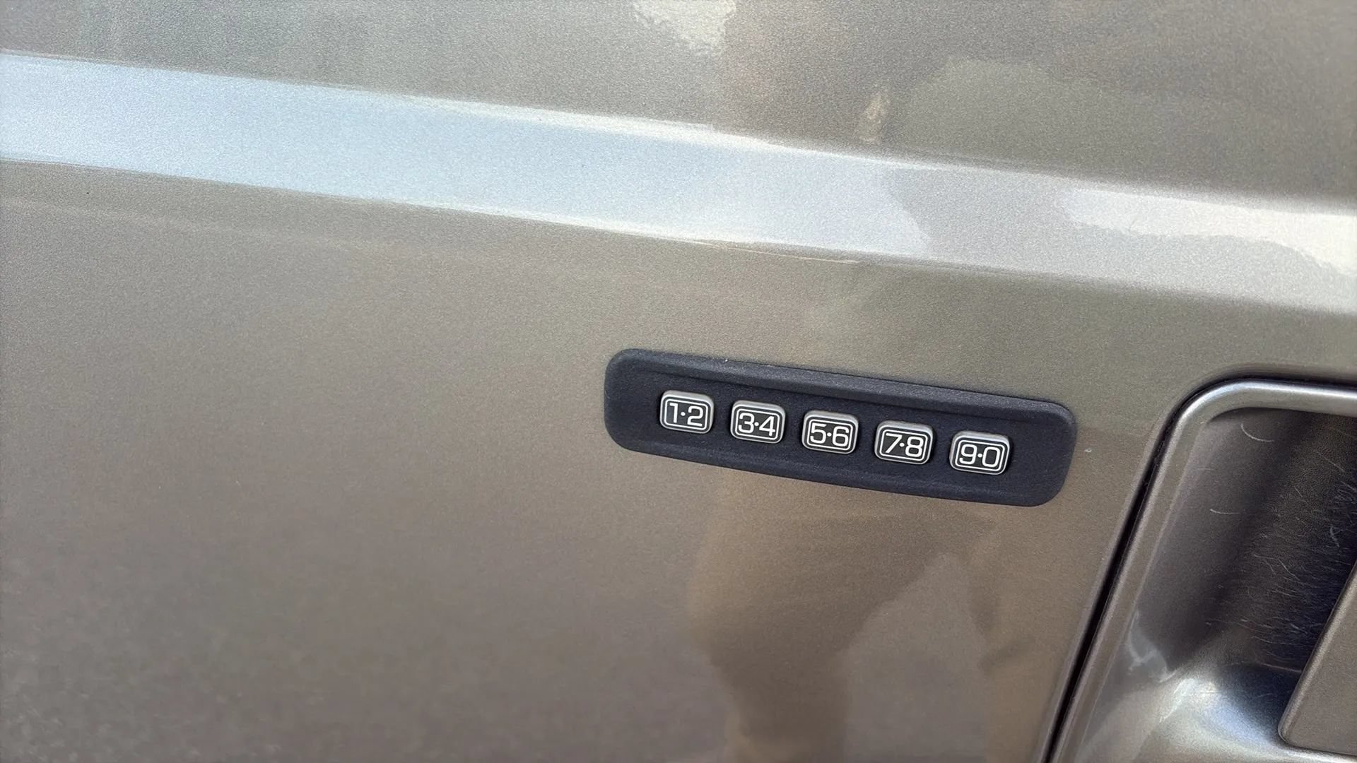 Used 2005 Ford Excursion Limited AWD/4WD image 15