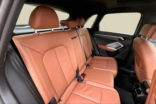 Used 2025 Audi Q3 2.0T Premium Plus w/ Premium Plus Package image 29