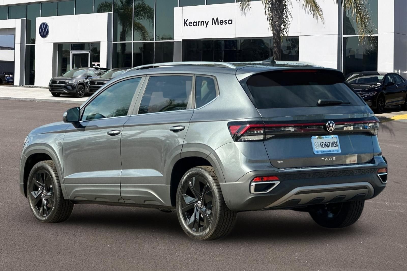 New 2026 Volkswagen Taos SE FWD image 6