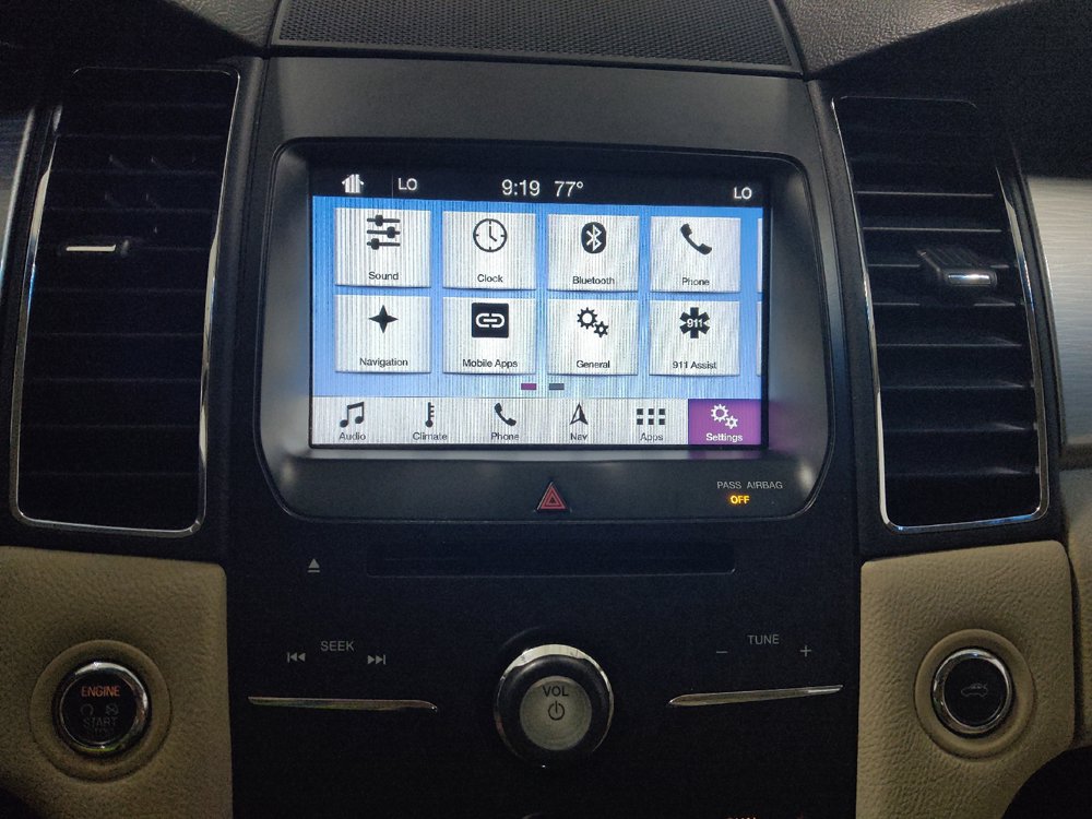 Used 2018 Ford Taurus SEL w/ Equipment Group 201A AWD/4WD image 25