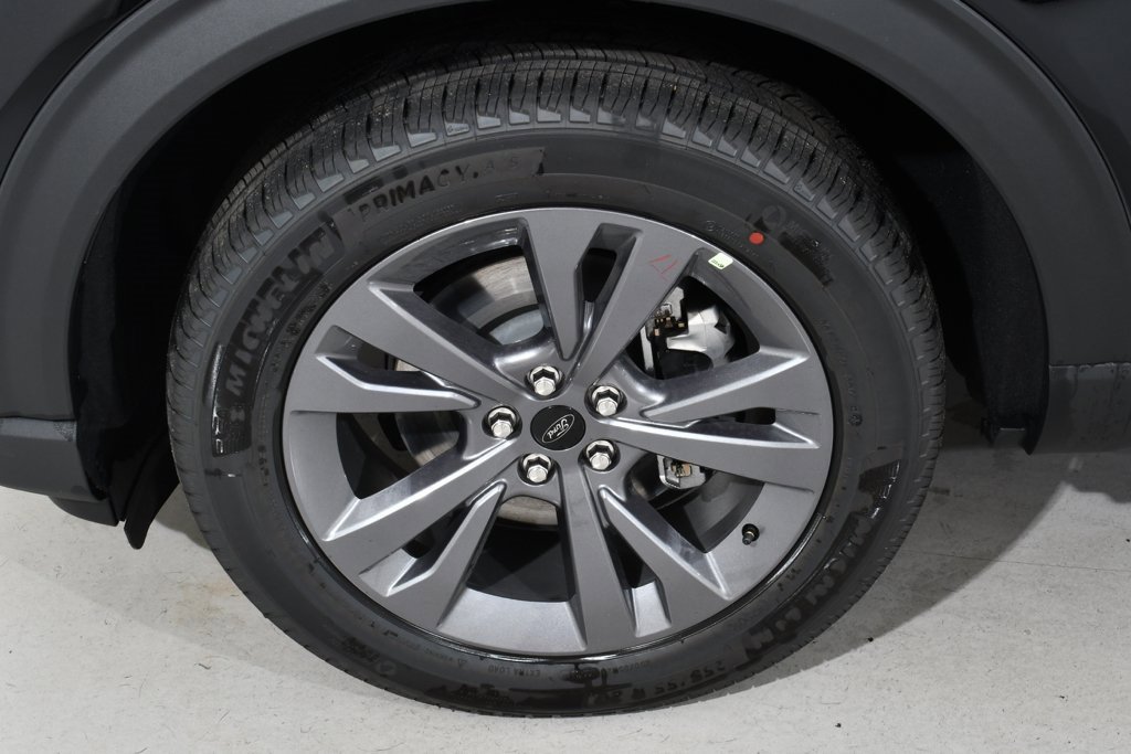 New 2025 Ford Explorer Active w/ Active Comfort Package image 25