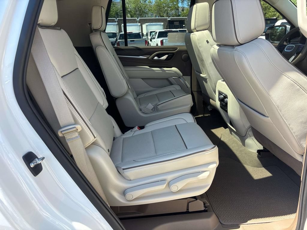 Used 2022 GMC Yukon Denali AWD/4WD image 21