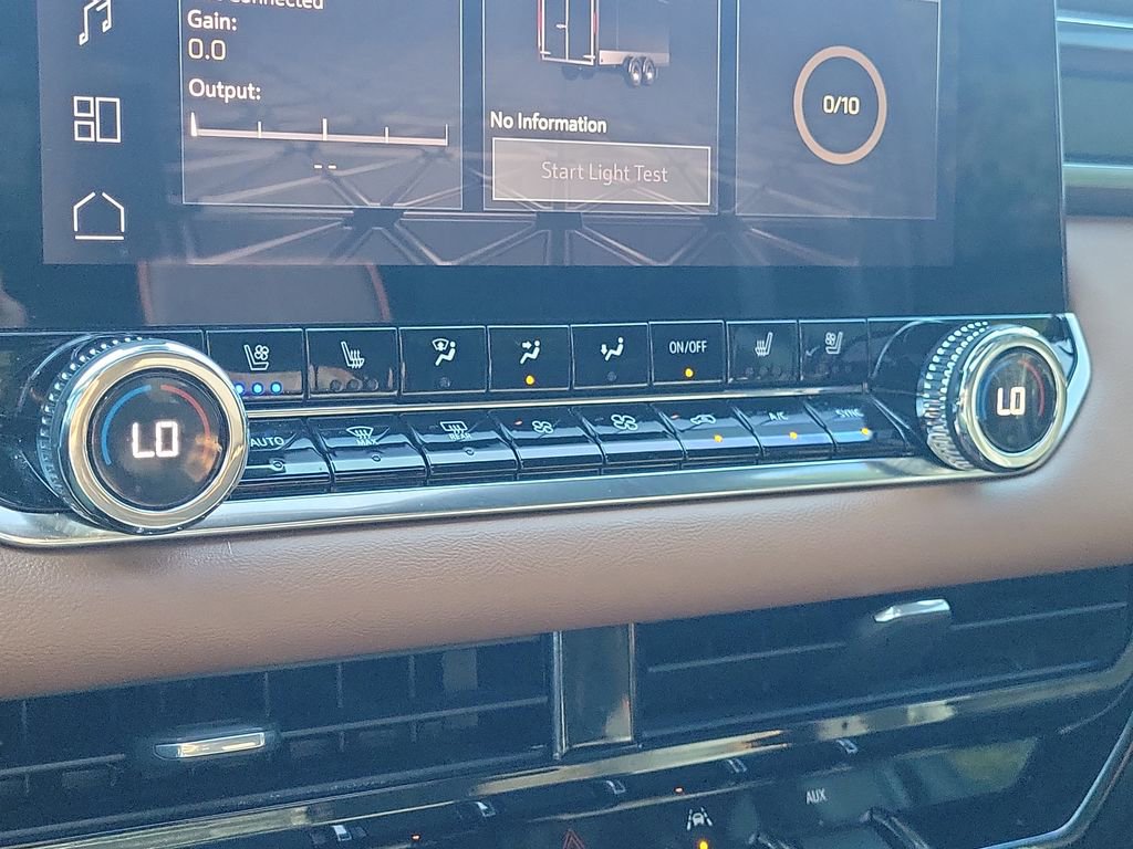 Used 2023 GMC Canyon AT4 w/ AT4 Premium Package image 23