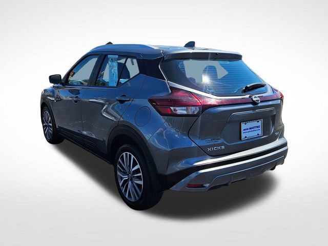 Used 2023 Nissan Kicks SV FWD image 3