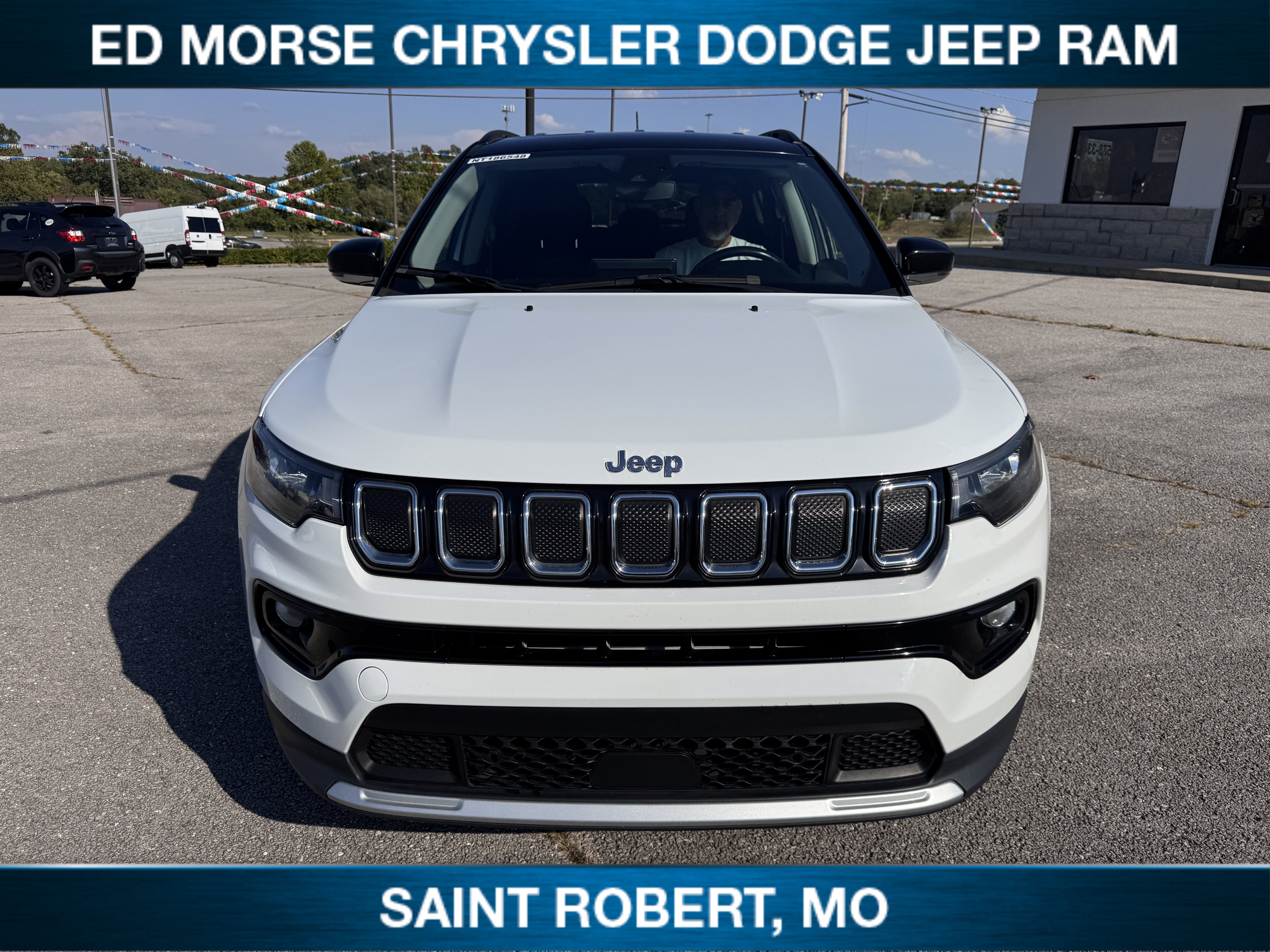 Certified 2022 Jeep Compass Limited image 2
