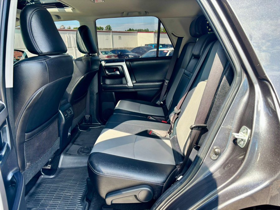 Used 2023 Toyota 4Runner SR5 Premium w/ Moonroof Package AWD/4WD image 14