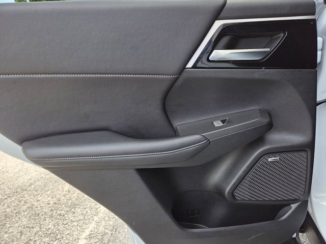 Used 2025 Mitsubishi Outlander SE AWD/4WD image 24