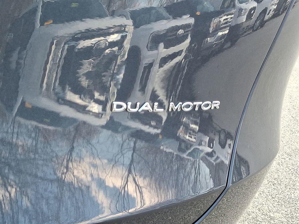 Used 2021 Tesla Model Y Long Range image 31