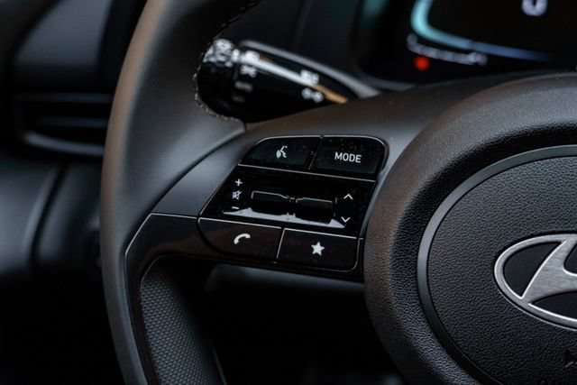 New 2025 Hyundai Elantra Sport FWD image 8