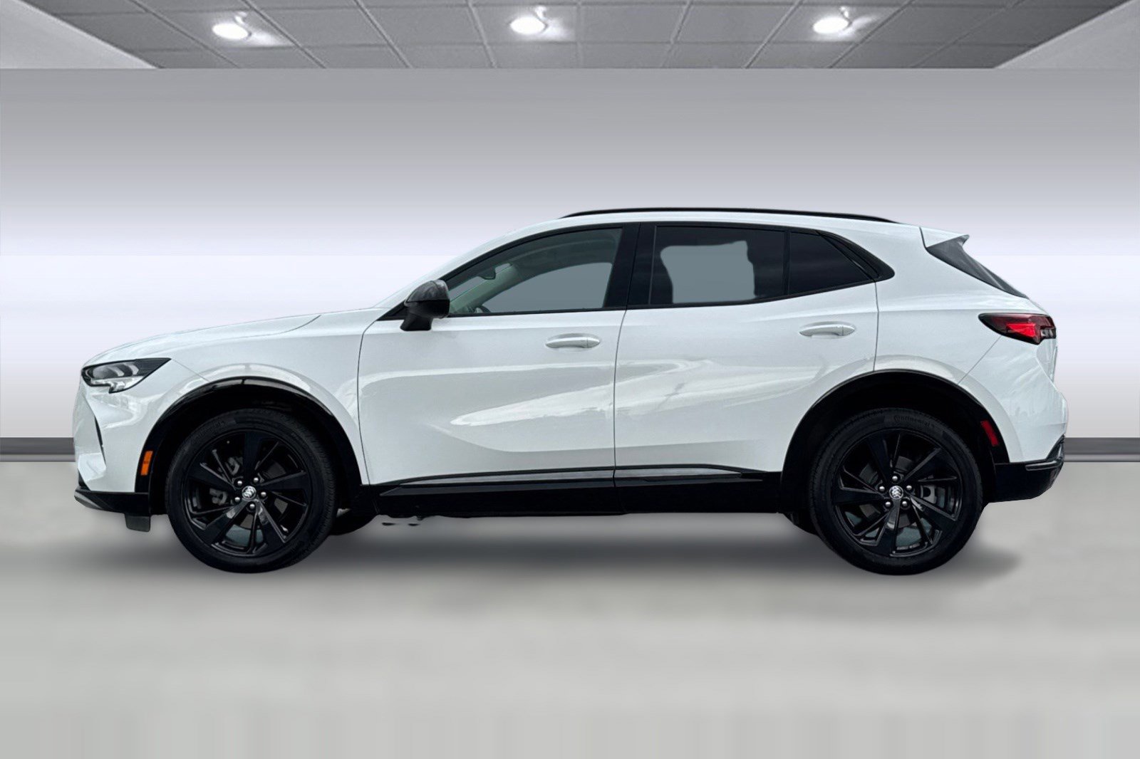 Used 2022 Buick Envision Preferred image 2