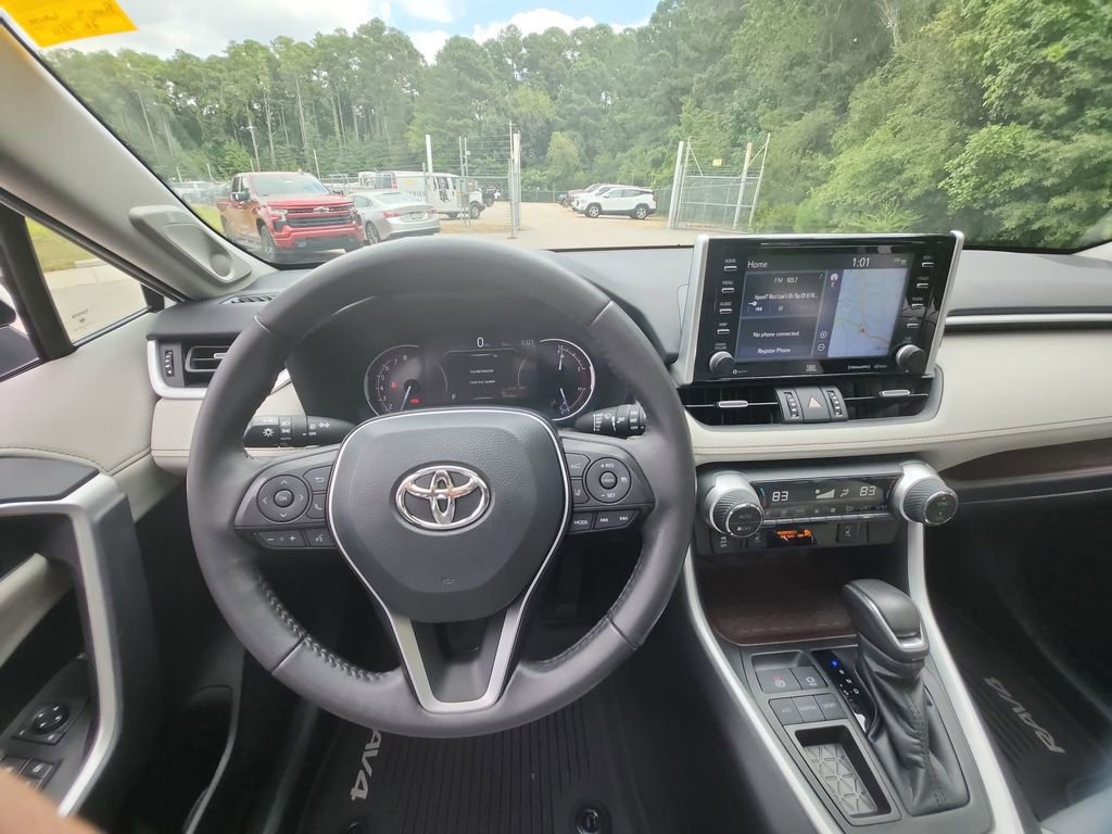 Used 2021 Toyota RAV4 Limited image 15