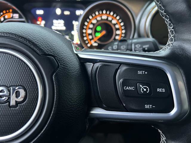 Used 2018 Jeep Grand Cherokee Limited image 34