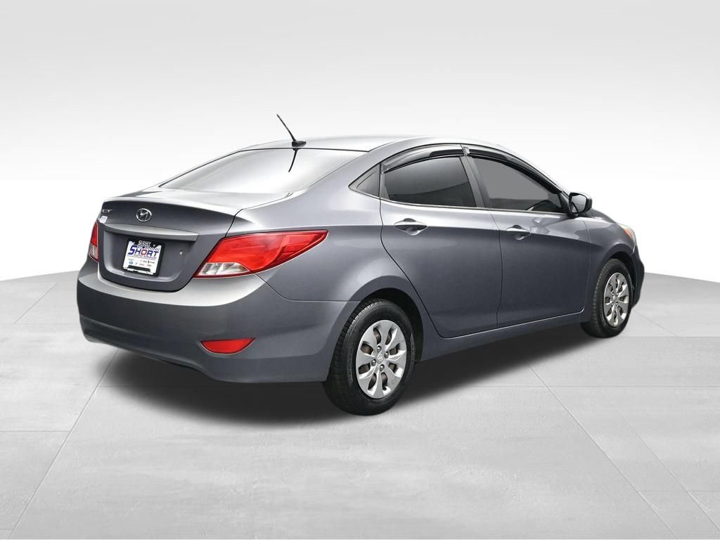 Used 2015 Hyundai Accent GLS FWD image 5