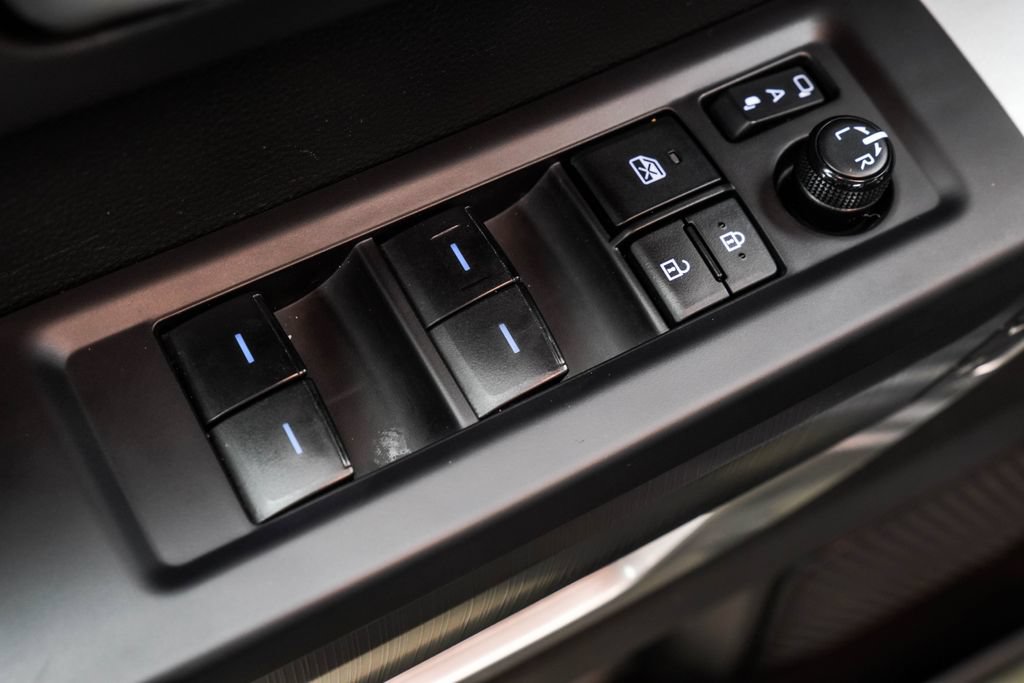 Used 2024 Toyota Sequoia Platinum AWD/4WD image 44