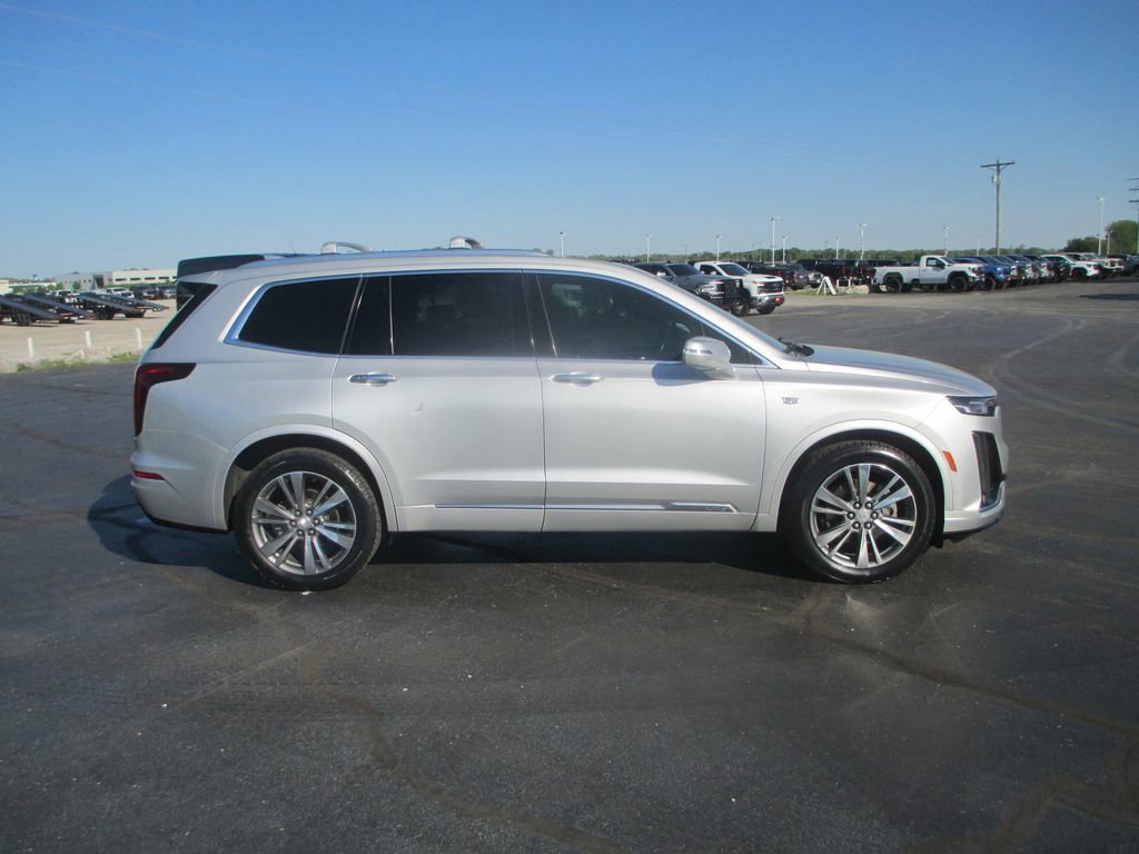Used 2020 Cadillac XT6 Premium Luxury FWD image 4