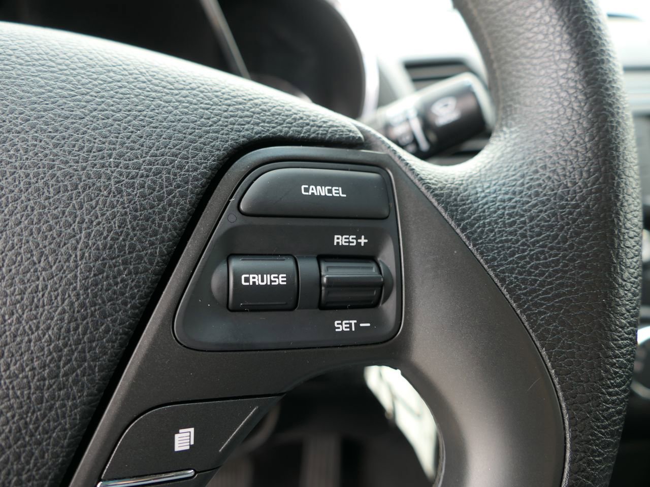 Used 2018 Kia Forte LX w/ LX Rear Camera Package image 18