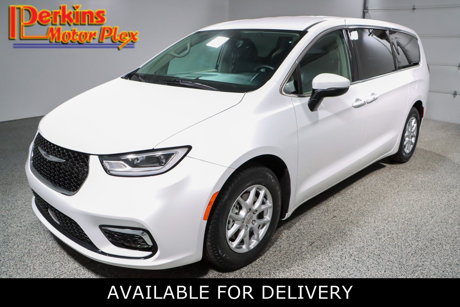 Used 2023 Chrysler Pacifica Touring-L FWD video 1