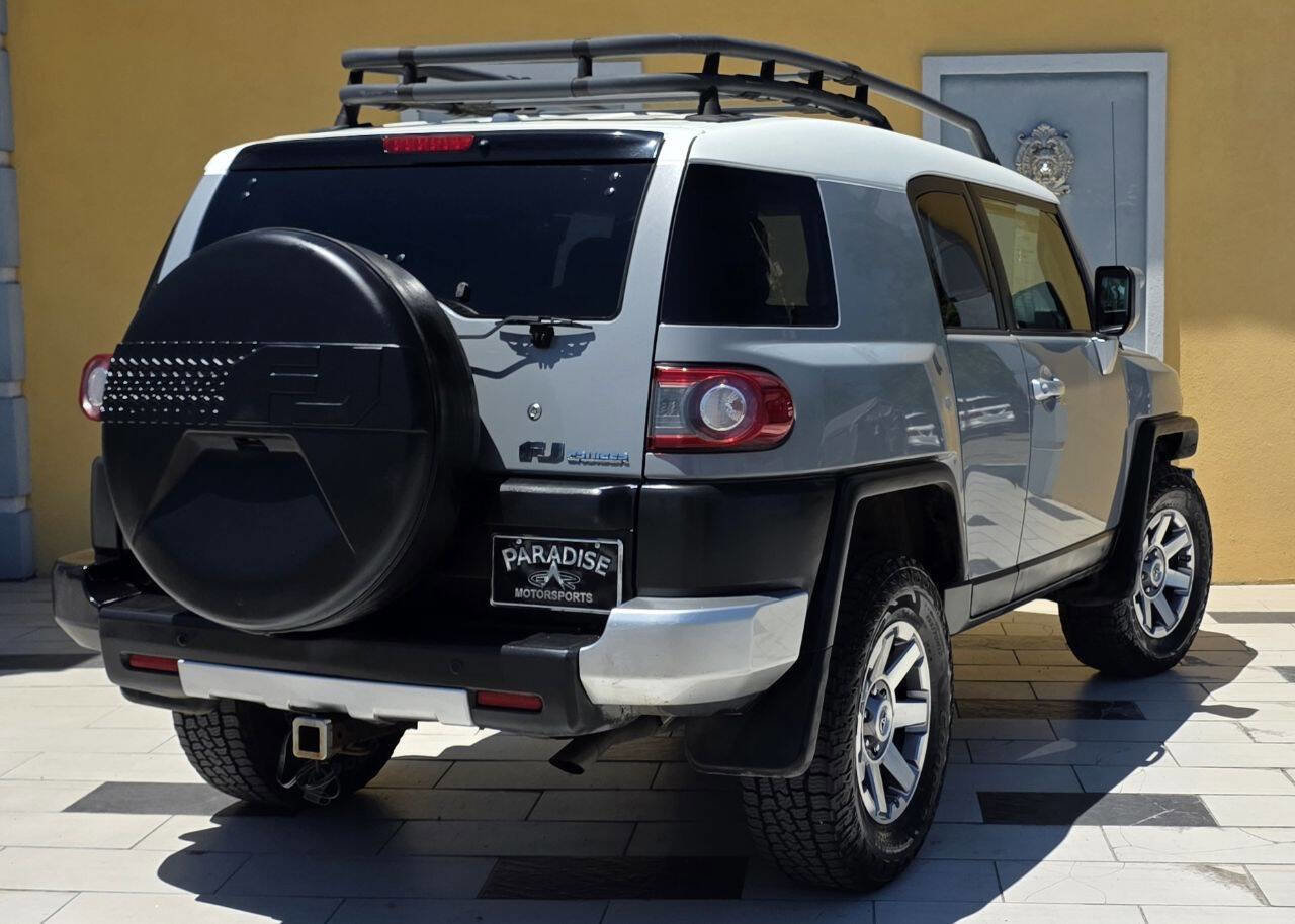 Used 2014 Toyota FJ Cruiser 4WD w/ Upgrade Package image 5