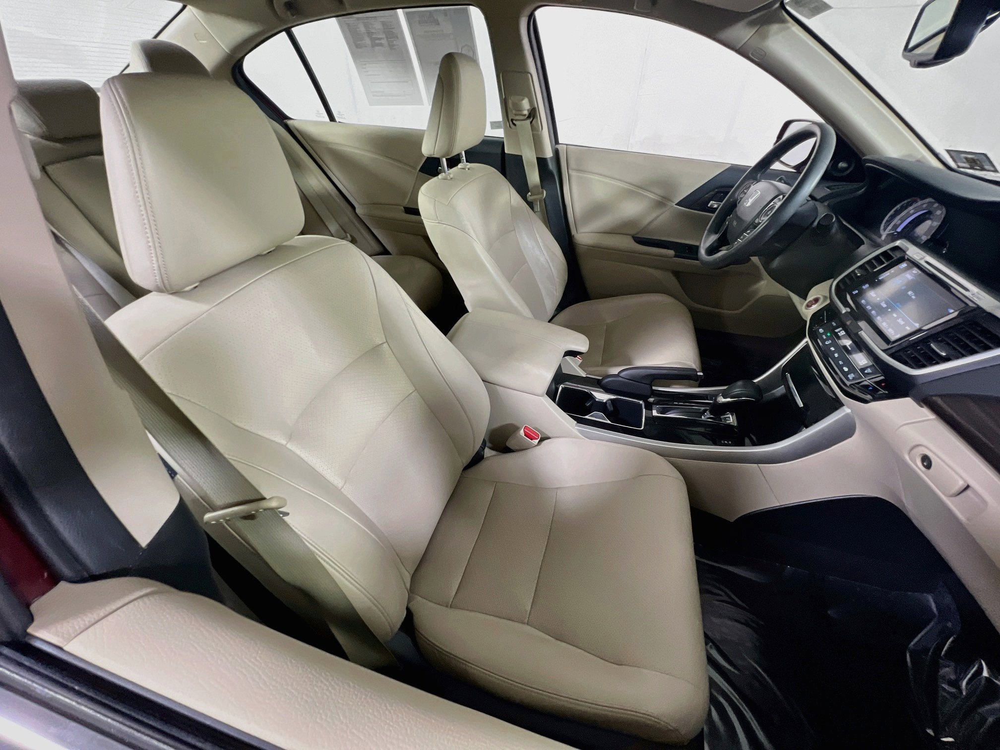 Used 2017 Honda Accord Touring image 27