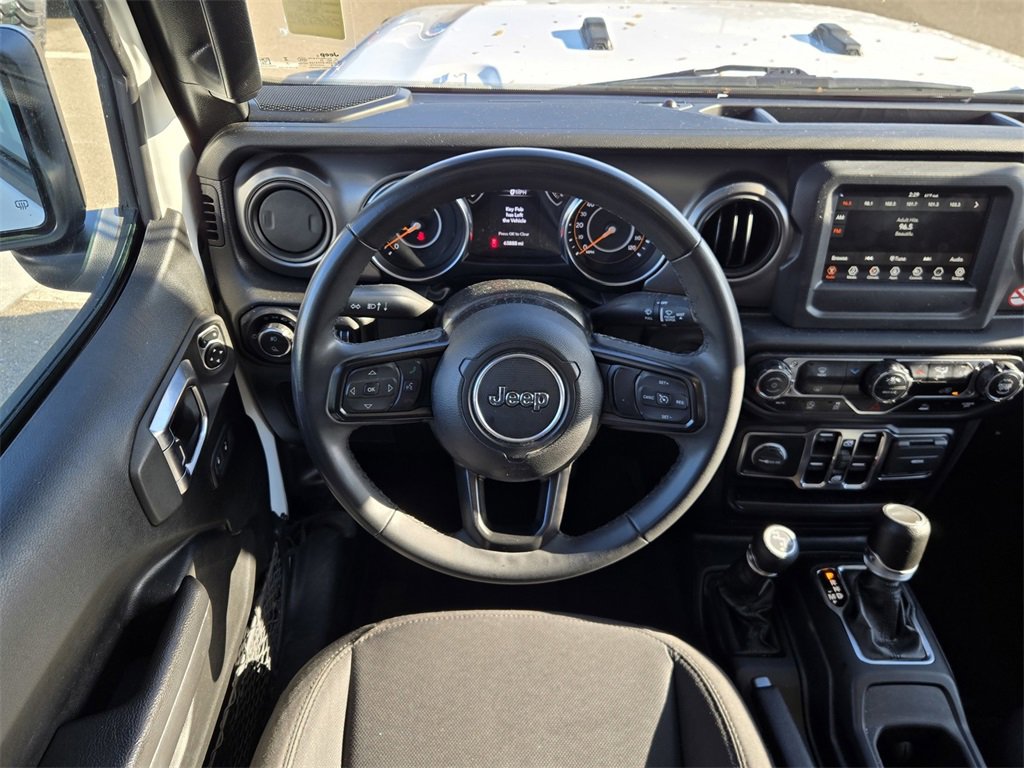 Used 2023 Jeep Gladiator Sport image 12