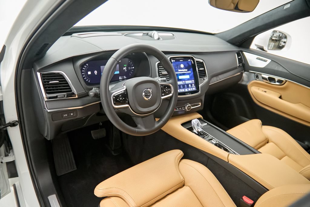 Certified 2023 Volvo XC90 T8 Ultimate w/ Lounge Package AWD/4WD image 12
