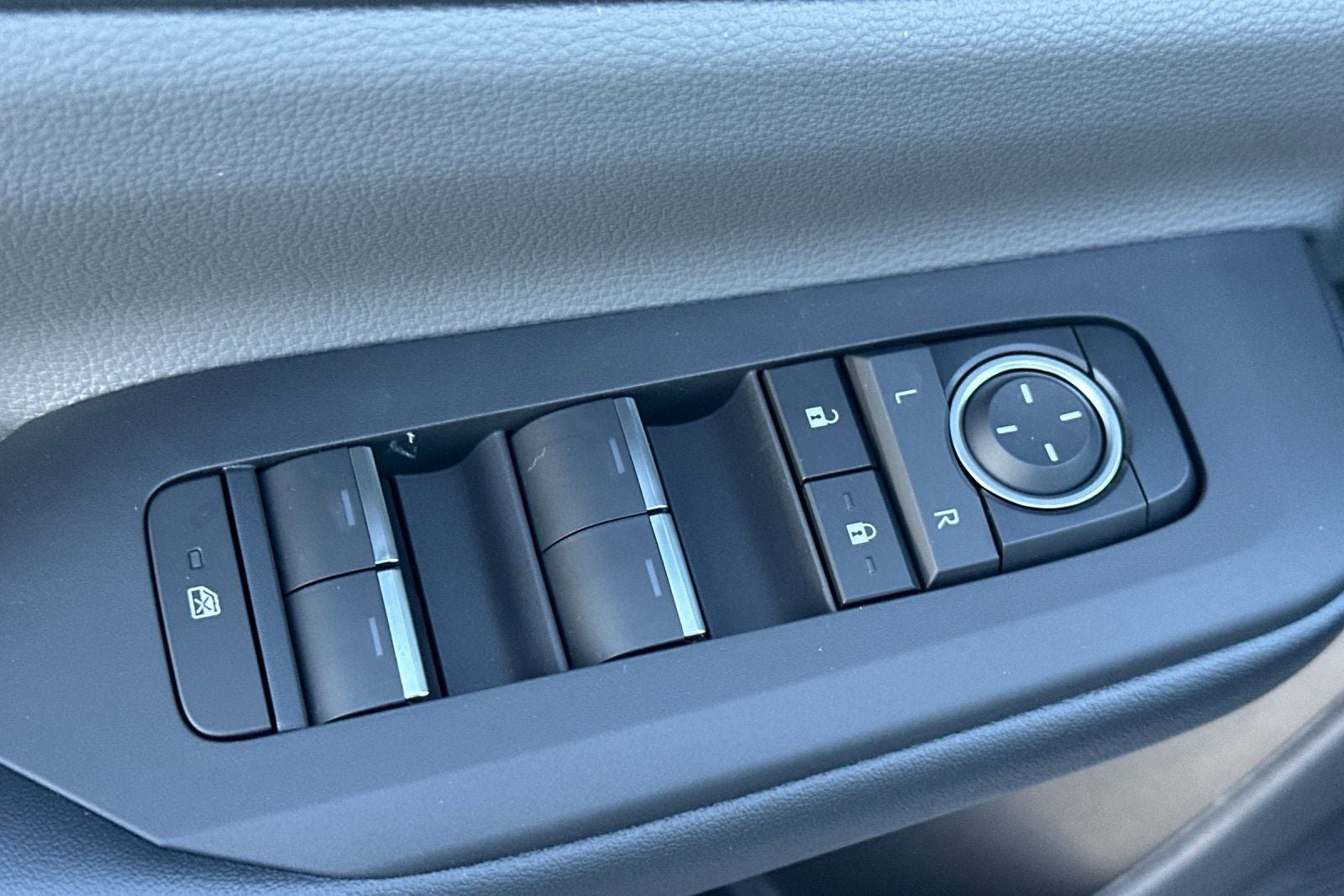 New 2026 Toyota Prius Limited FWD image 13