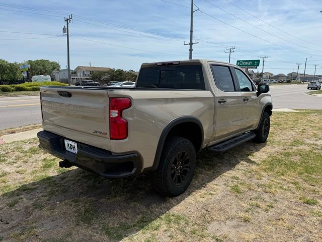 Used 2022 Chevrolet Silverado 1500 ZR2 image 7