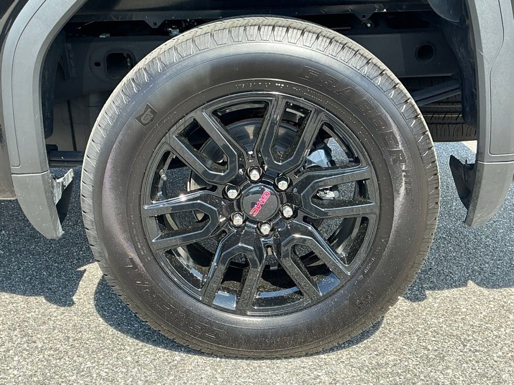 Used 2025 GMC Sierra 1500 Elevation image 24