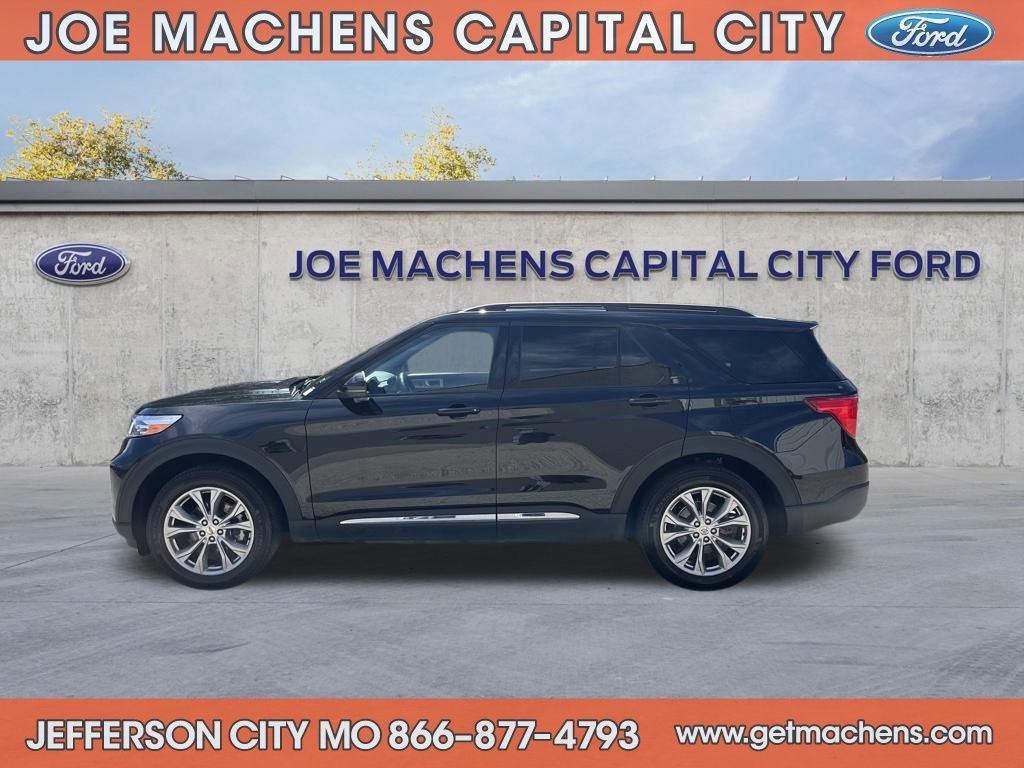 Used 2023 Ford Explorer XLT w/ Equipment Group 202A image 4