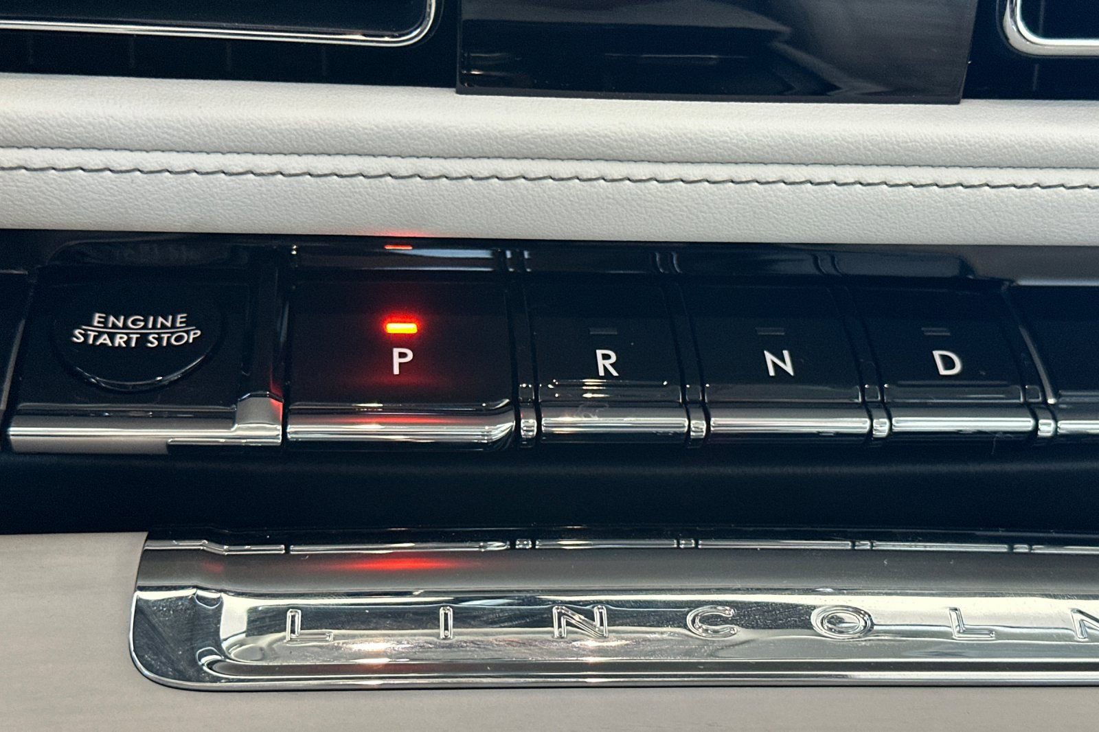 New 2025 Lincoln Aviator Reserve w/ Equipment Group 201A image 22