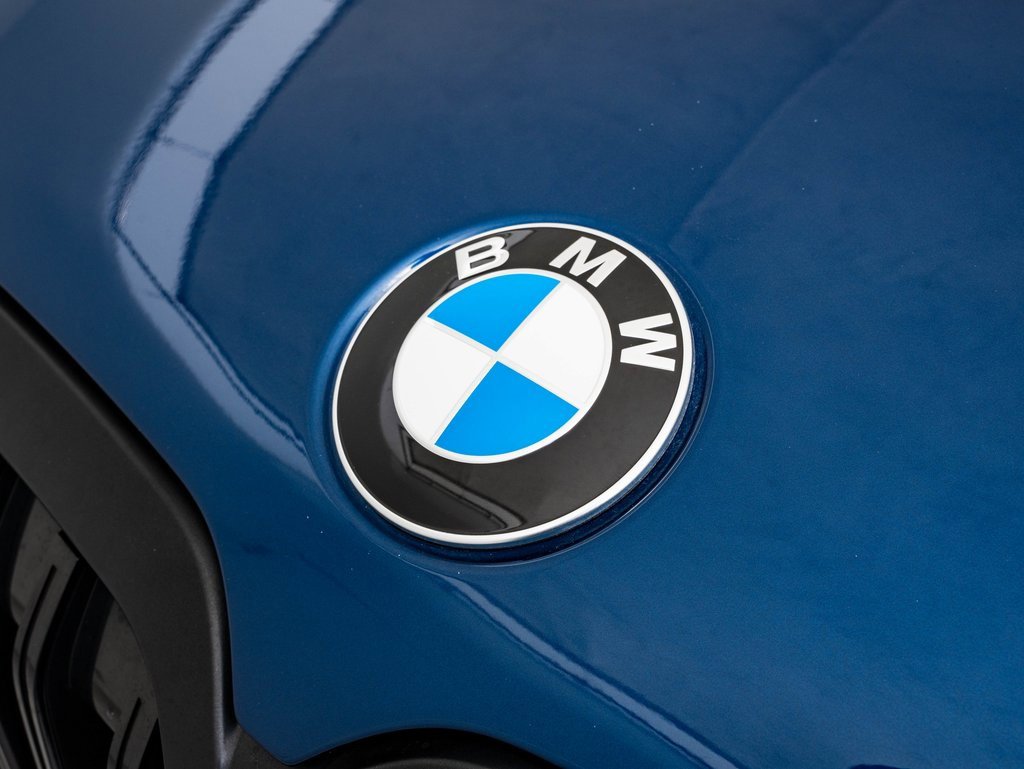 Used 2024 BMW X7 M60i w/ Executive Package image 3