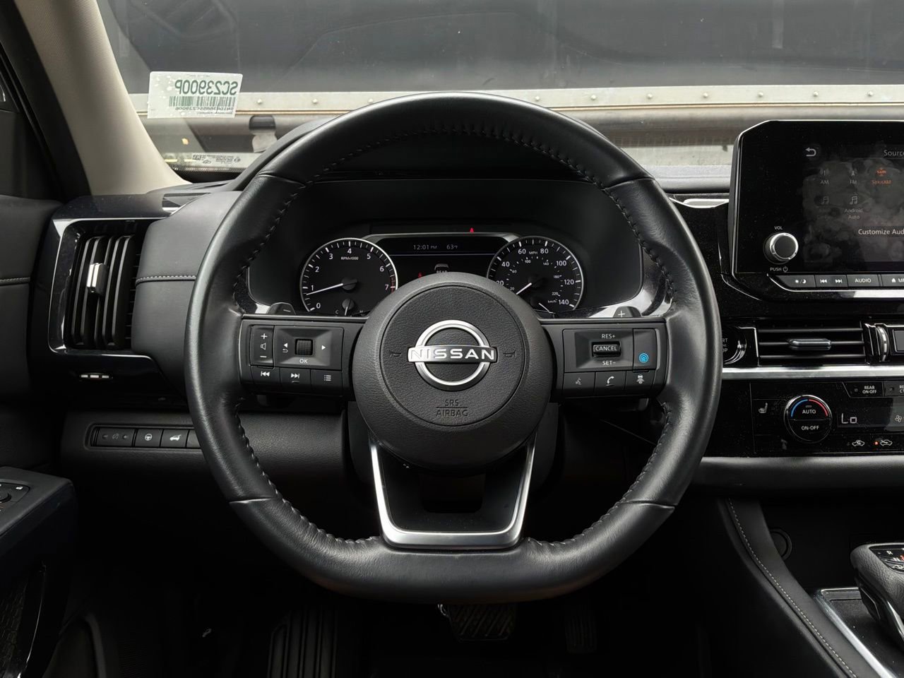 Used 2025 Nissan Pathfinder SV FWD image 34