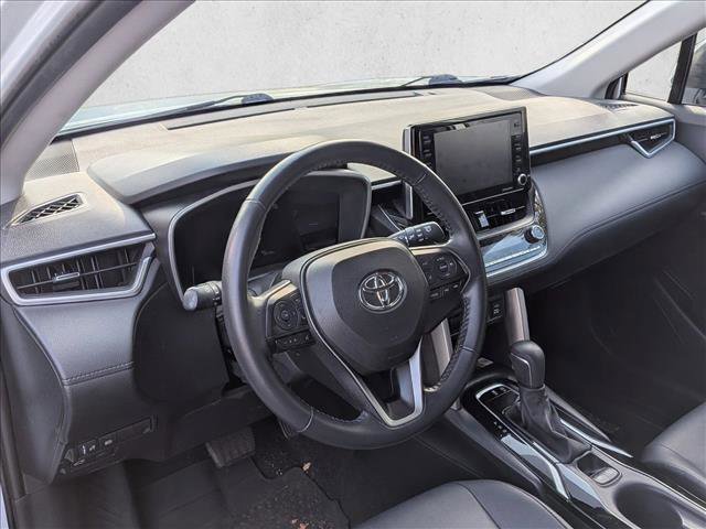 Used 2022 Toyota Corolla Cross XLE image 10