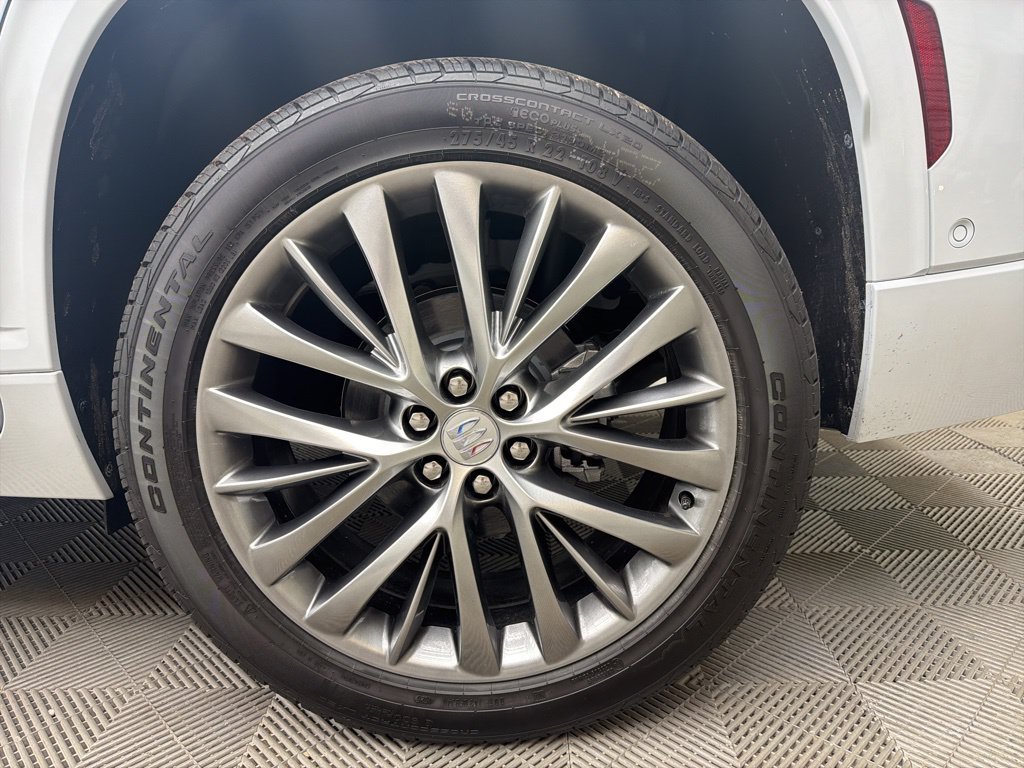 New 2026 Buick Enclave Avenir w/ Super Cruise Package FWD image 4