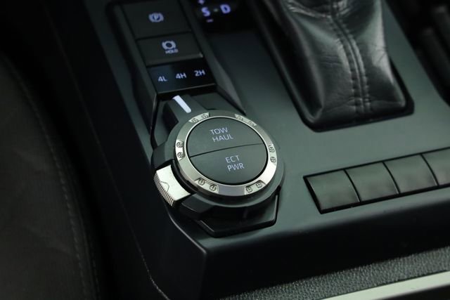 Used 2025 Toyota Tacoma SR5 AWD/4WD image 24