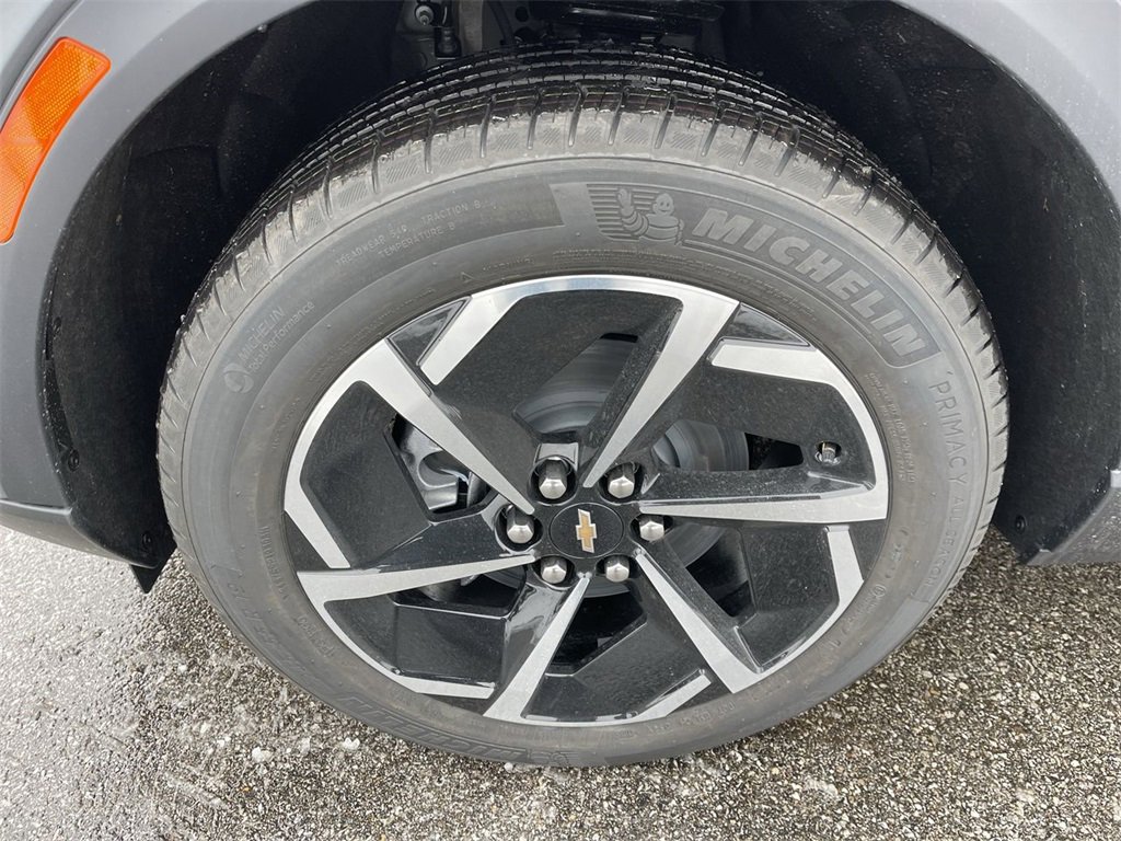 New 2026 Chevrolet Equinox EV LT image 10