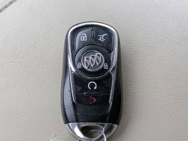 Used 2019 Buick Enclave Essence FWD image 28